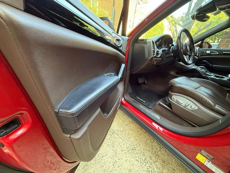 2015 Porsche 958 Cayenne S - Image 19 of 20