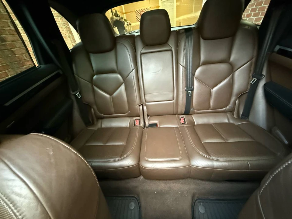 2015 Porsche 958 Cayenne S - Image 9 of 20
