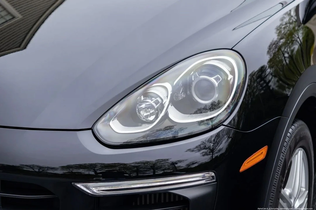 2015 Porsche 958 Cayenne S - Image 12 of 21