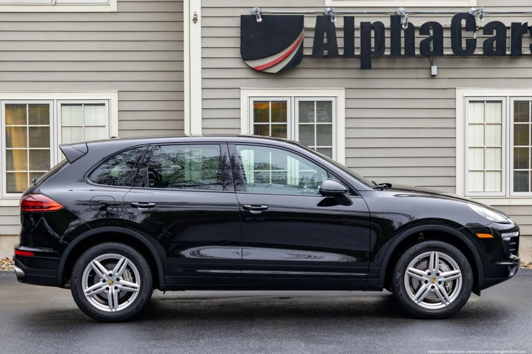 2015 Porsche 958 Cayenne S - Image 5 of 21