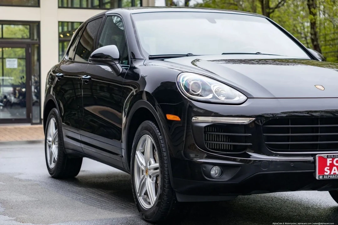 2015 Porsche 958 Cayenne S - Image 10 of 21