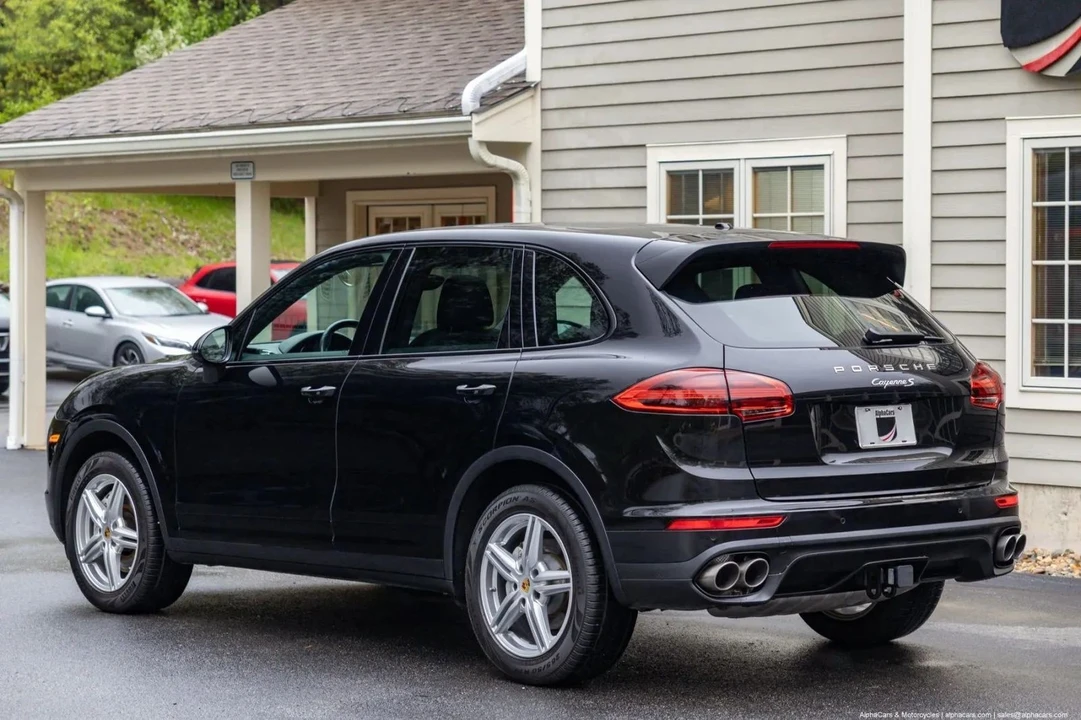 2015 Porsche 958 Cayenne S - Image 8 of 21