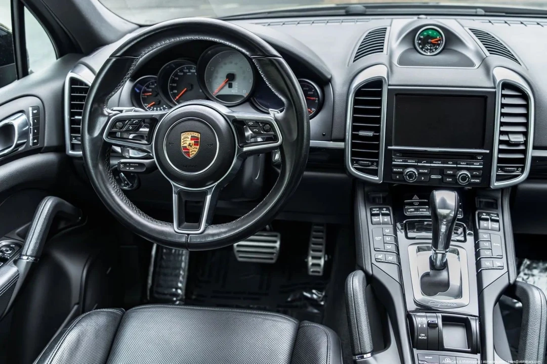 2015 Porsche 958 Cayenne S - Image 19 of 21