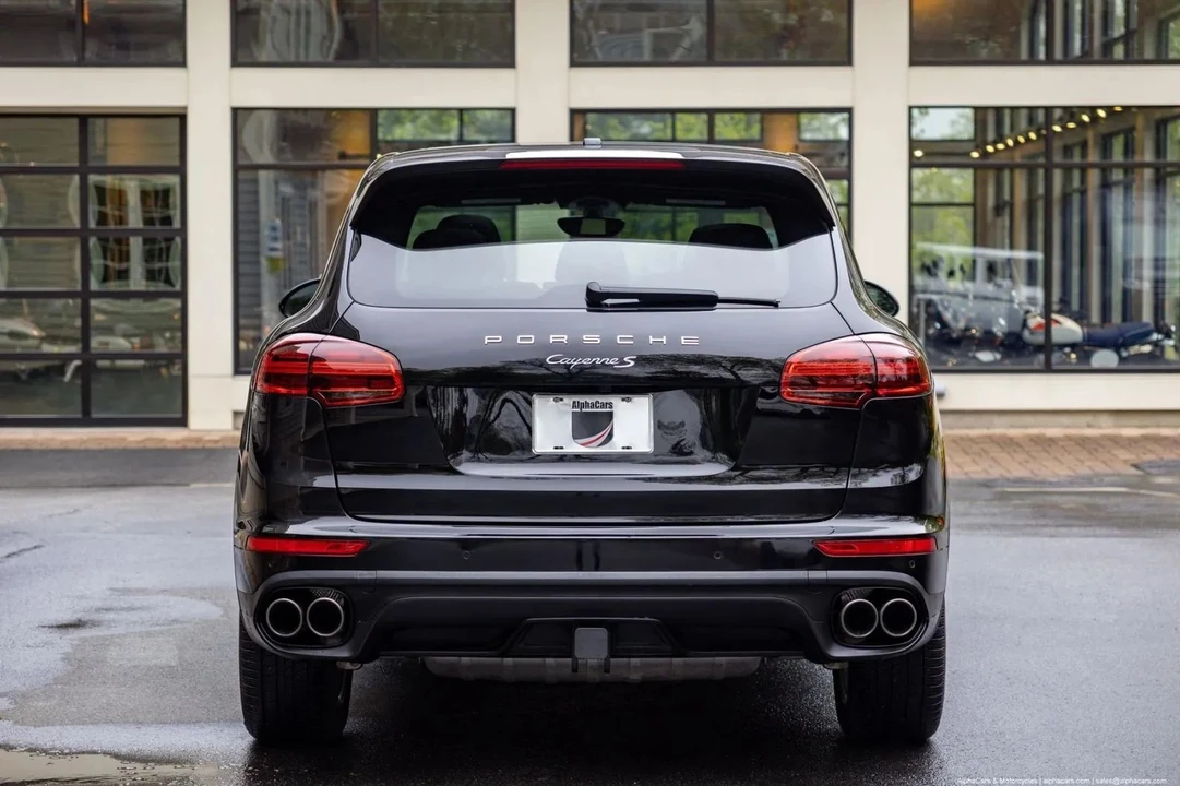 2015 Porsche 958 Cayenne S - Image 7 of 21