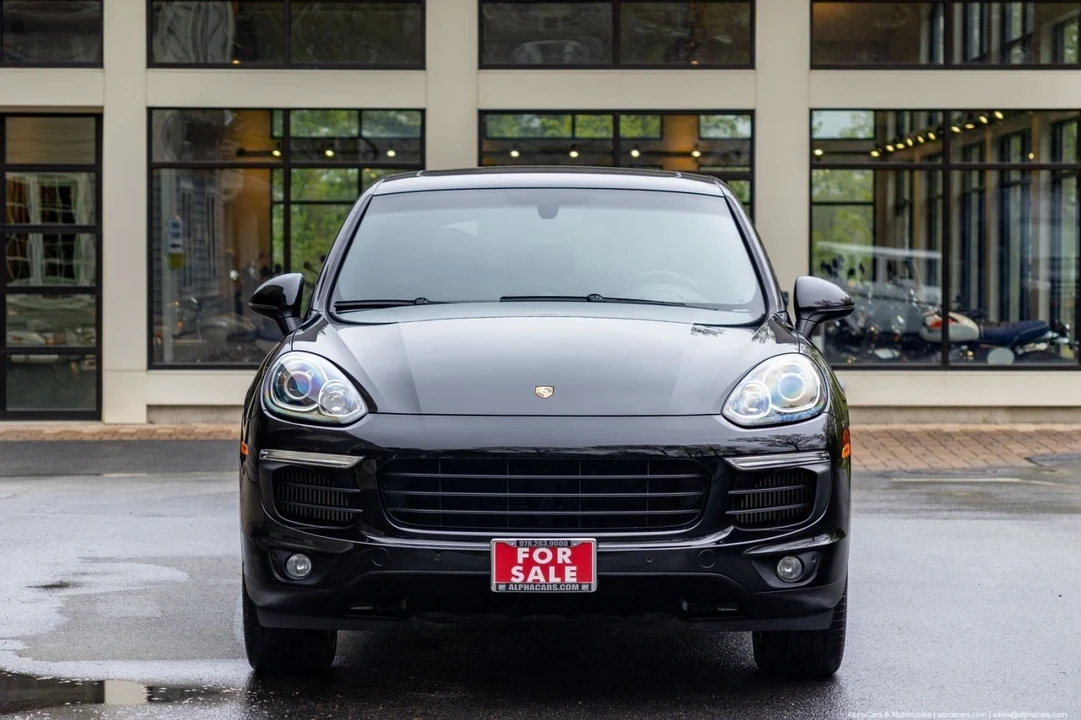 2015 Porsche 958 Cayenne S - Image 2 of 21