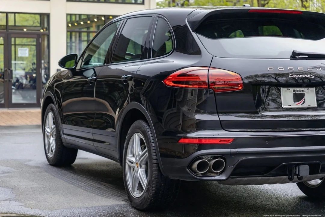 2015 Porsche 958 Cayenne S - Image 14 of 21