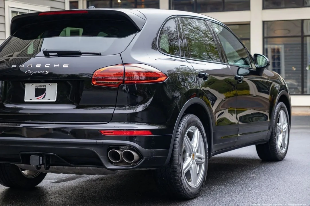 2015 Porsche 958 Cayenne S - Image 15 of 21