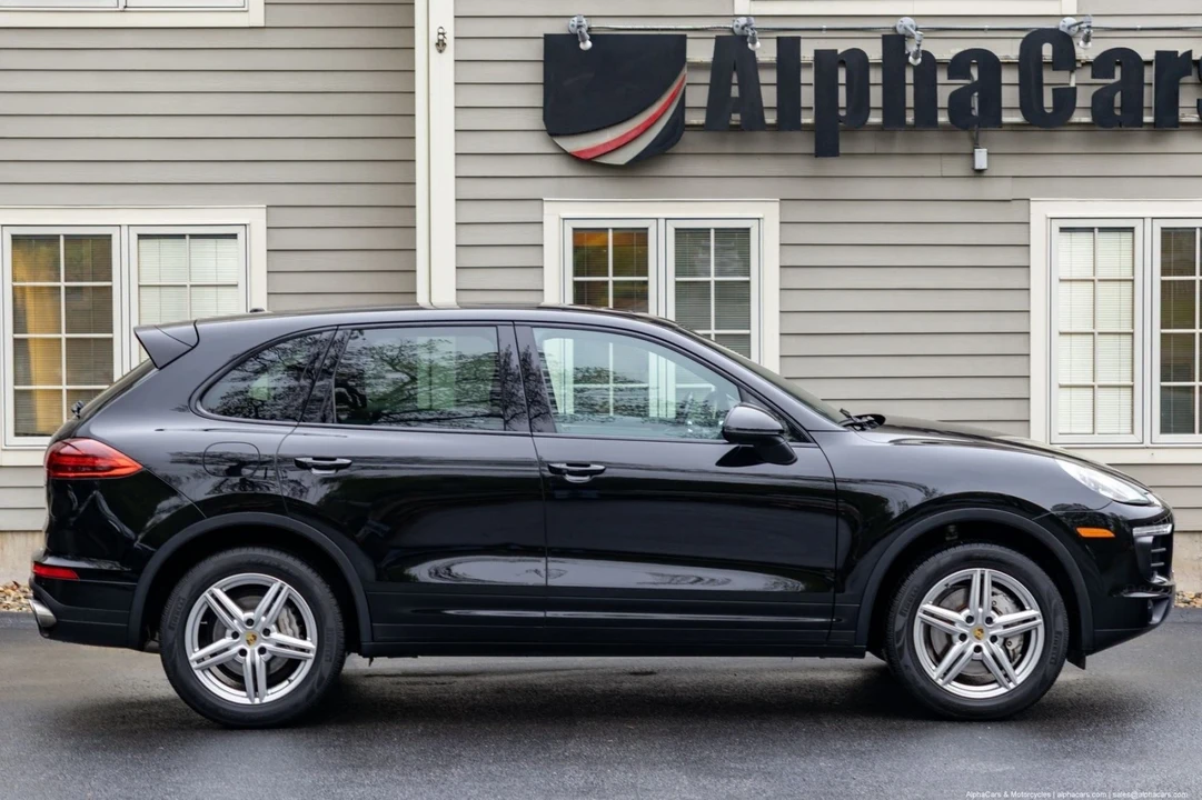 2015 Porsche 958 Cayenne S - Image 5 of 21