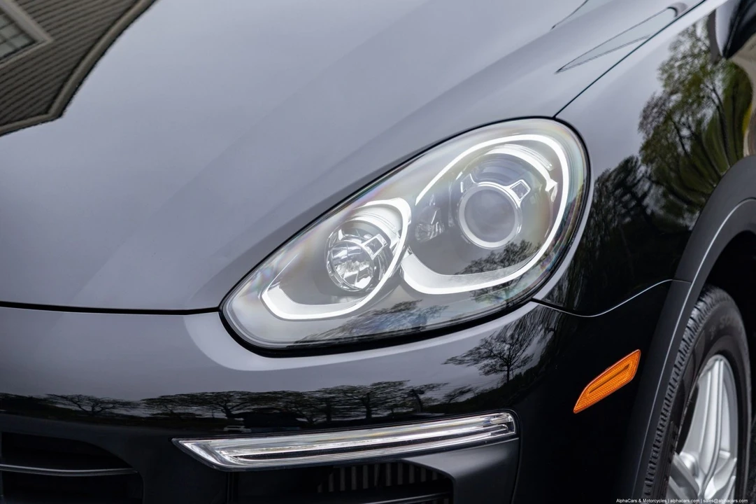 2015 Porsche 958 Cayenne S - Image 13 of 21