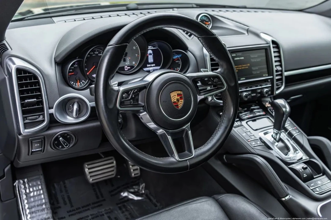 2015 Porsche 958 Cayenne S - Image 18 of 21