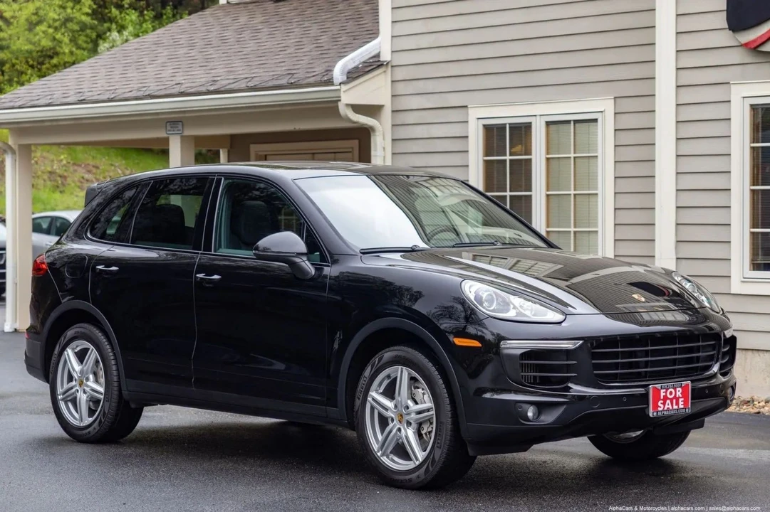2015 Porsche 958 Cayenne S - Image 4 of 21