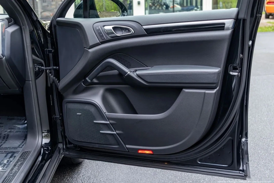 2015 Porsche 958 Cayenne S - Image 21 of 21