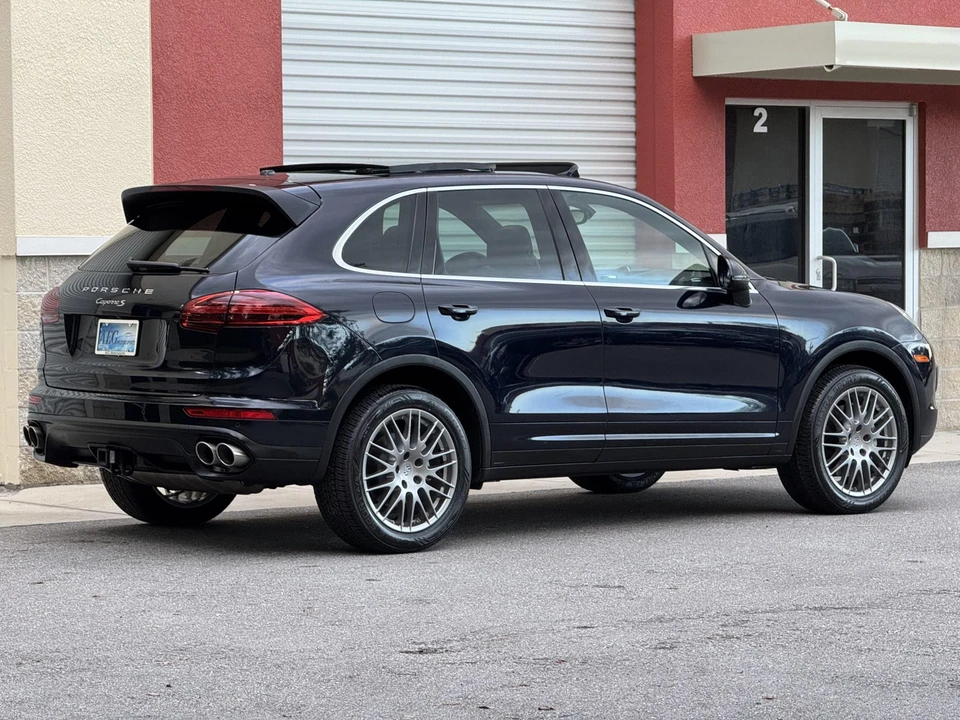 2015 Porsche 958 Cayenne S - Image 12 of 31