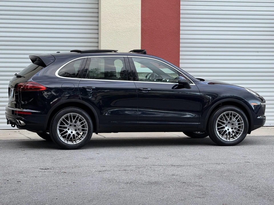 2015 Porsche 958 Cayenne S - Image 13 of 31