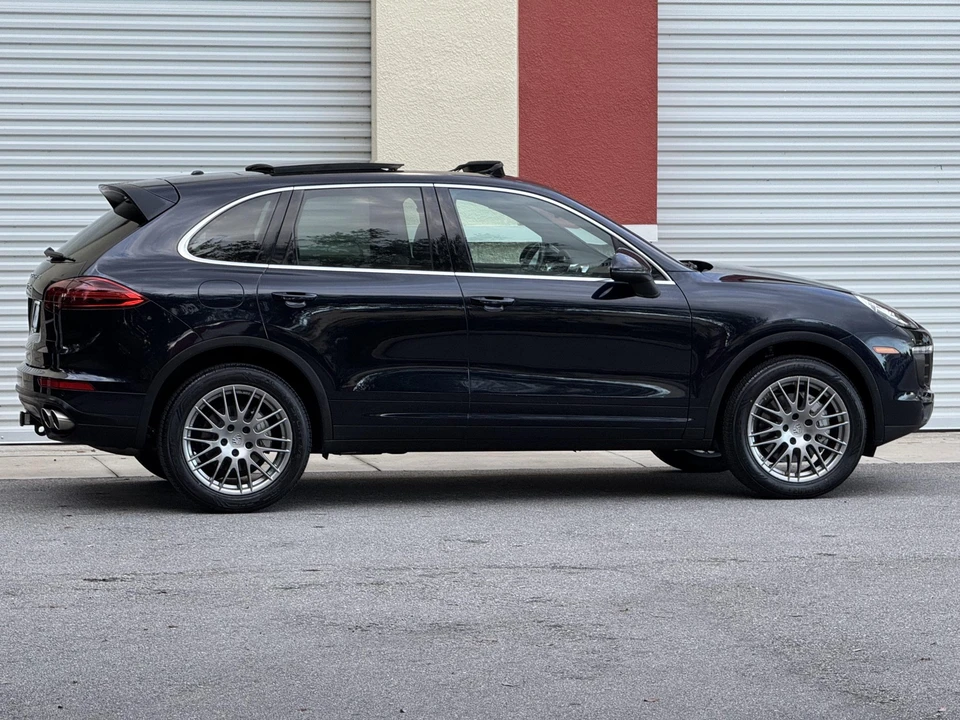 2015 Porsche 958 Cayenne S - Image 14 of 31