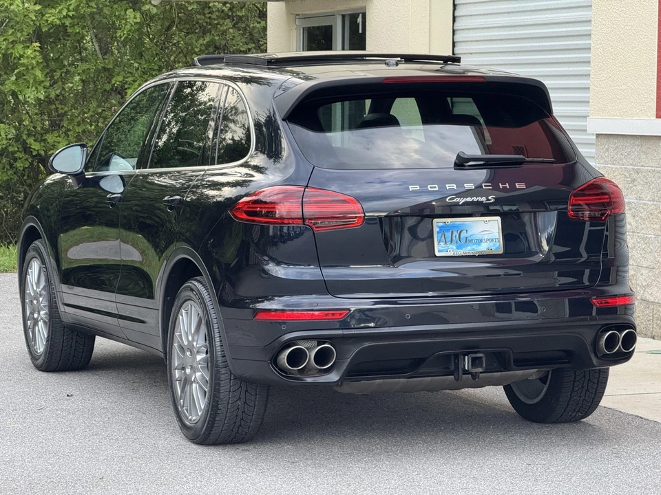 2015 Porsche 958 Cayenne S - Image 8 of 31