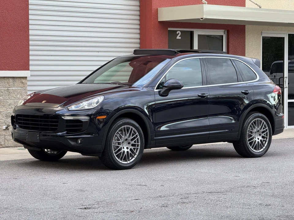 2015 Porsche 958 Cayenne S - Image 3 of 31