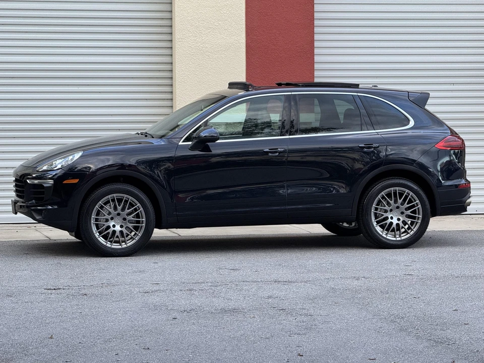2015 Porsche 958 Cayenne S - Image 4 of 31