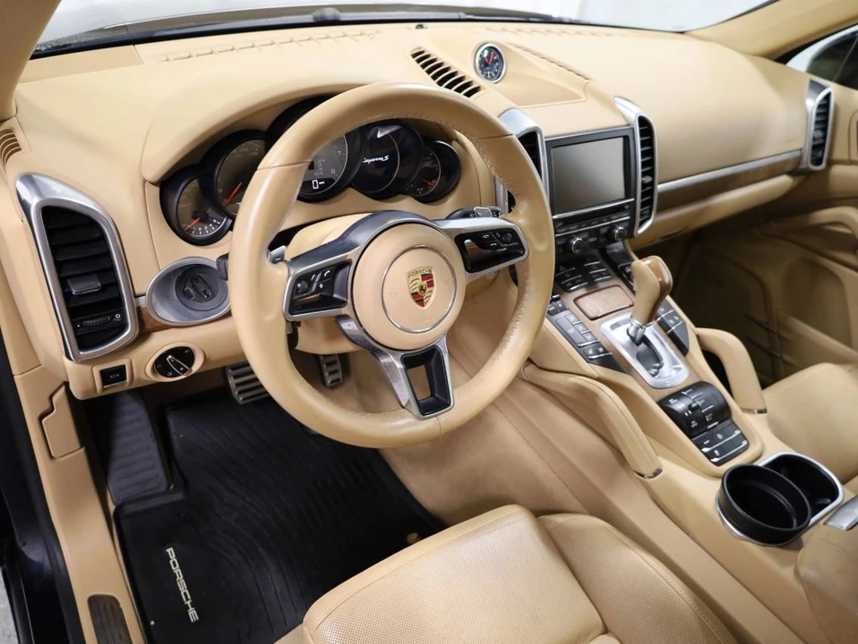 2015 Porsche 958 Cayenne S - Image 4 of 5