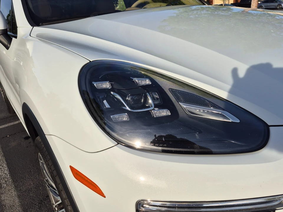 2015 Porsche 958 Cayenne S - Image 3 of 19
