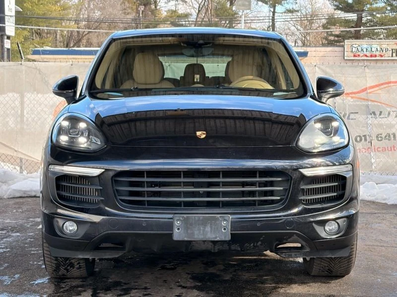 2015 Porsche 958 Cayenne S - Image 5 of 12