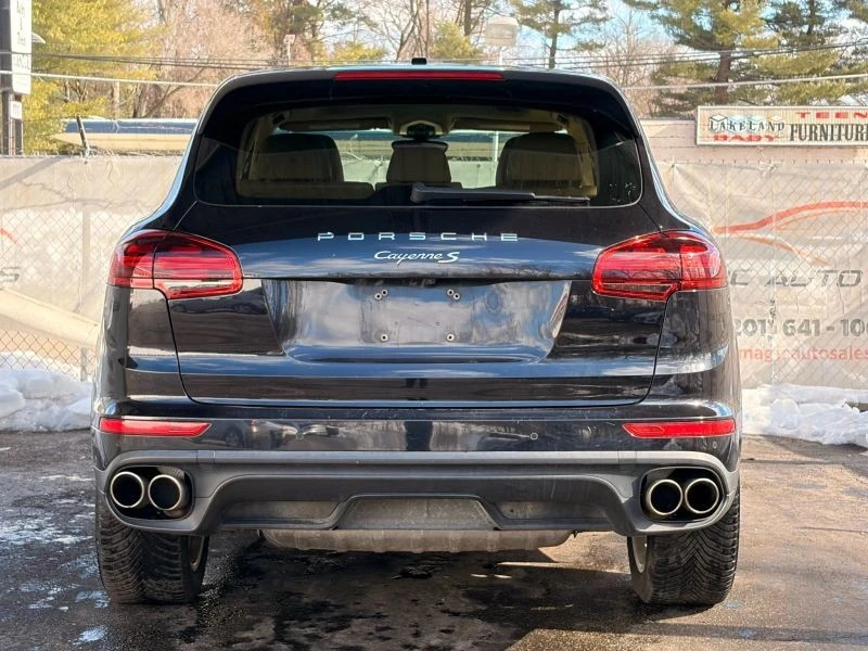 2015 Porsche 958 Cayenne S - Image 10 of 12