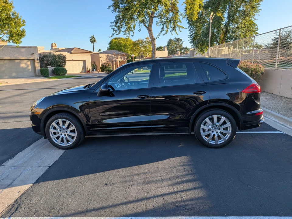 2015 Porsche 958 Cayenne S - Image 12 of 31