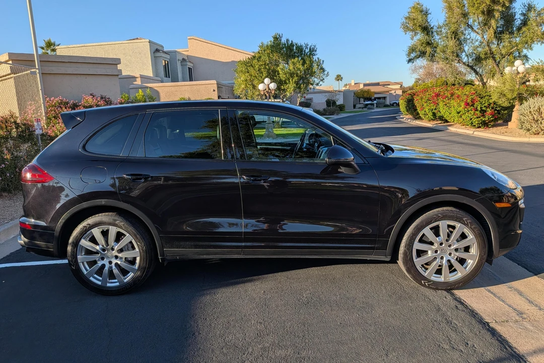 2015 Porsche 958 Cayenne S - Image 3 of 31