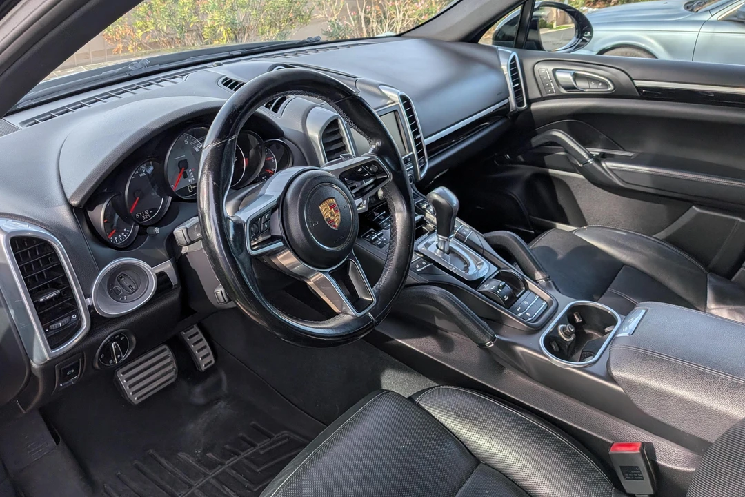 2015 Porsche 958 Cayenne S - Image 28 of 31