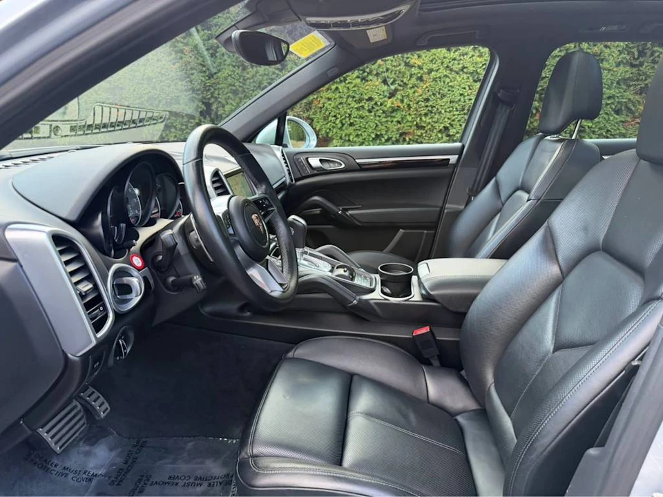 2015 Porsche 958 Cayenne S - Image 4 of 5