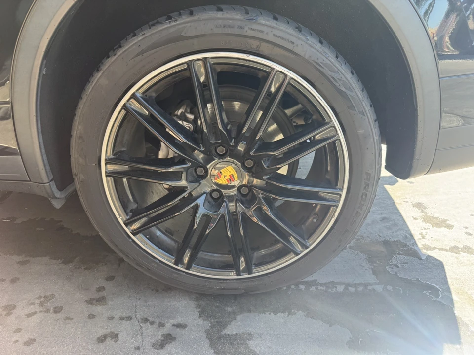 2015 Porsche 958 Cayenne S - Image 5 of 22