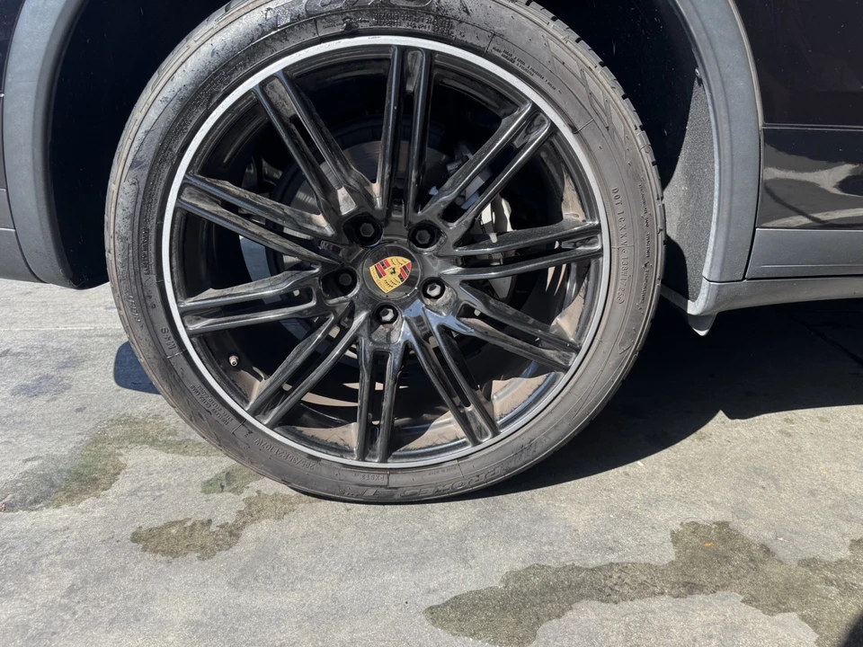 2015 Porsche 958 Cayenne S - Image 6 of 22