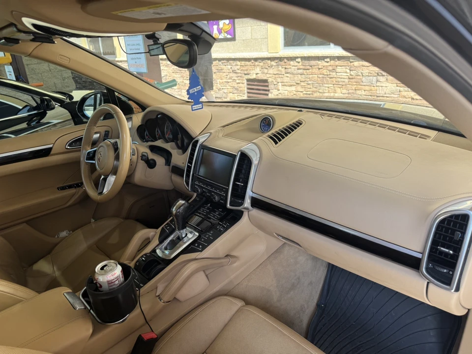 2015 Porsche 958 Cayenne S - Image 15 of 22