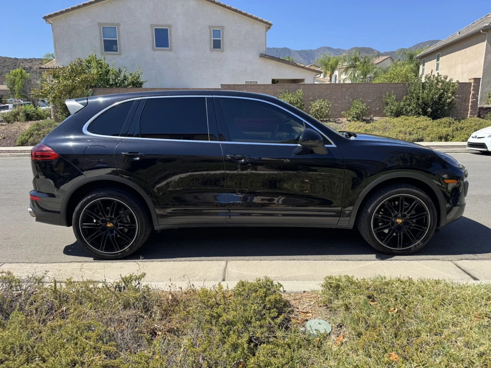 2015 Porsche 958 Cayenne S - Image 2 of 22