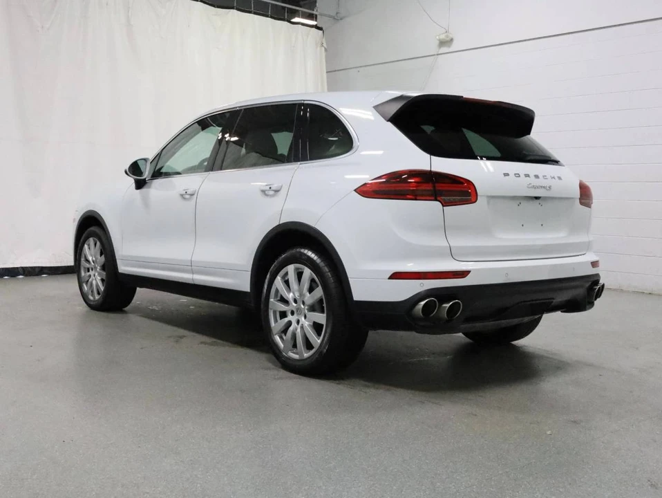2015 Porsche 958 Cayenne S - Image 3 of 5
