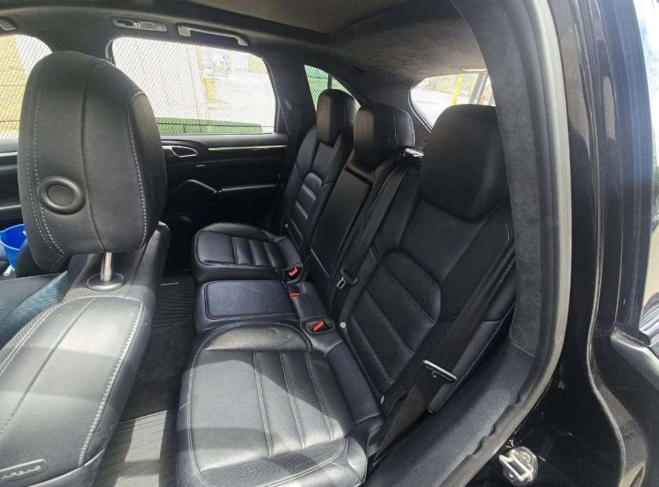 2015 Porsche 958 Cayenne S - Image 11 of 13