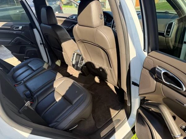 2015 Porsche 958 Cayenne - Image 11 of 13