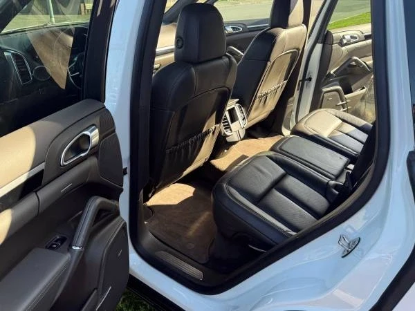 2015 Porsche 958 Cayenne - Image 13 of 13