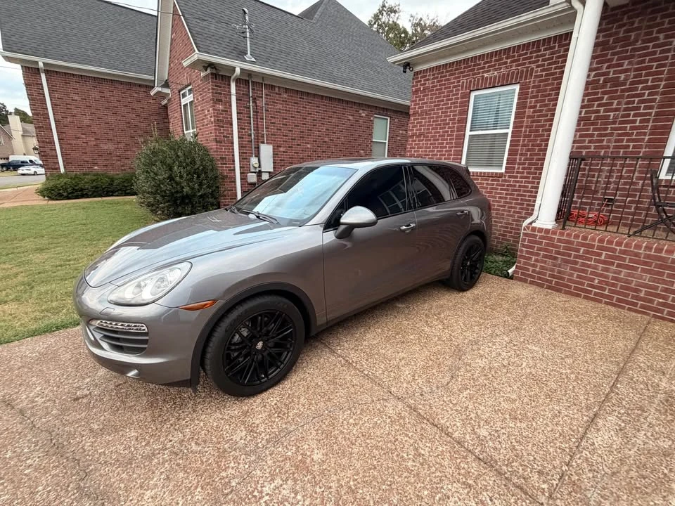2015 Porsche 958 Cayenne - Image 2 of 2