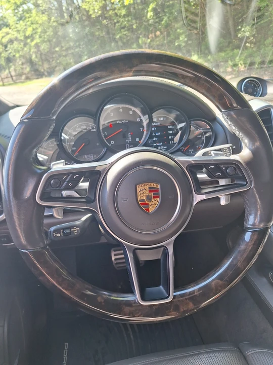 2015 Porsche 958 Cayenne Turbo - Image 13 of 24