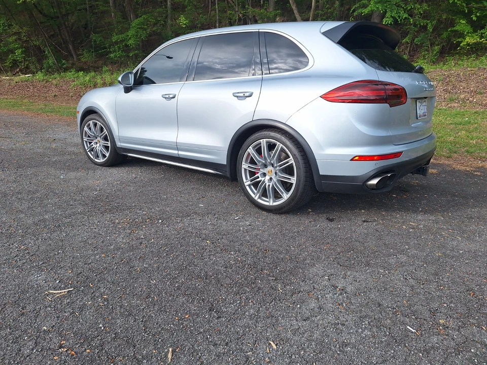 2015 Porsche 958 Cayenne Turbo - Image 5 of 24