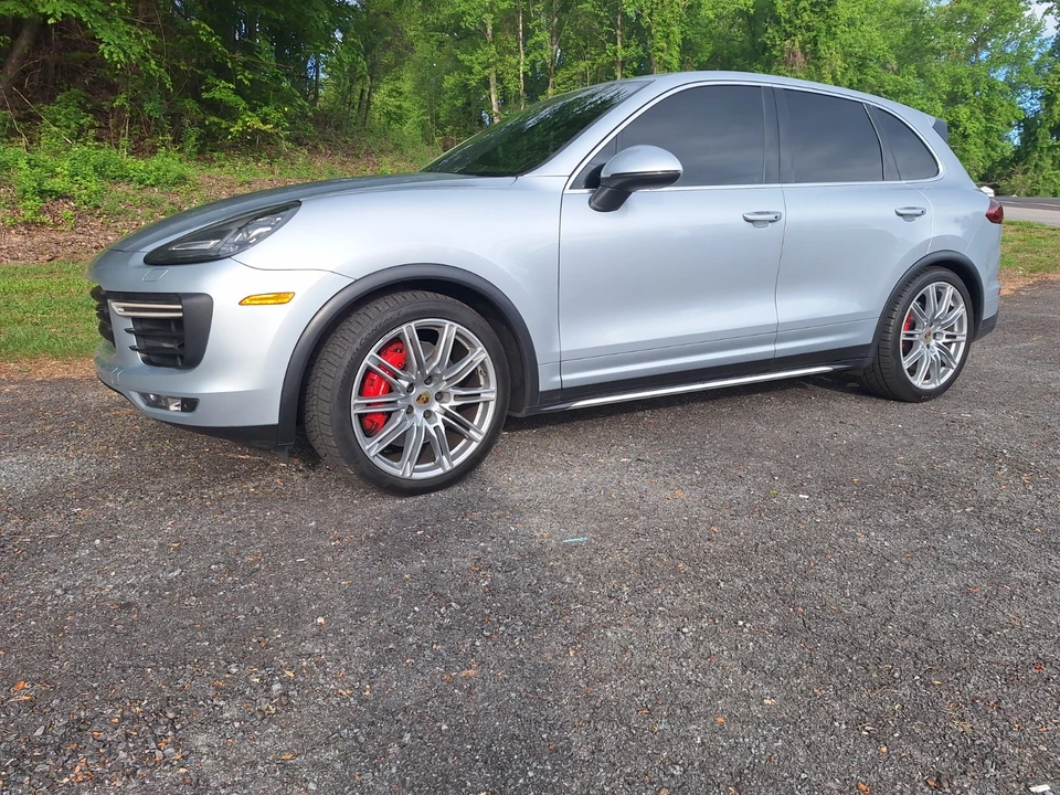 2015 Porsche 958 Cayenne Turbo - Image 2 of 24