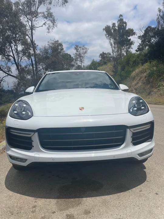 2015 Porsche 958 Cayenne Turbo - Image 2 of 15