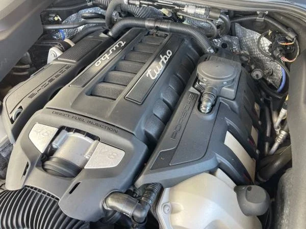 2015 Porsche 958 Cayenne Turbo - Image 10 of 15