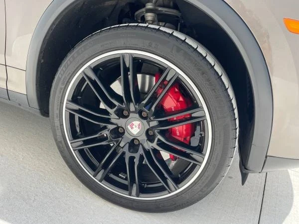 2015 Porsche 958 Cayenne Turbo - Image 9 of 15