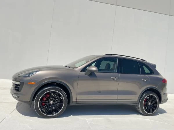 2015 Porsche 958 Cayenne Turbo - Image 2 of 15