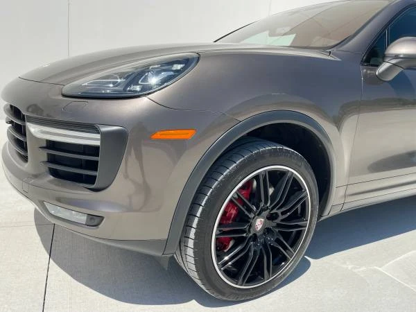 2015 Porsche 958 Cayenne Turbo - Image 12 of 15