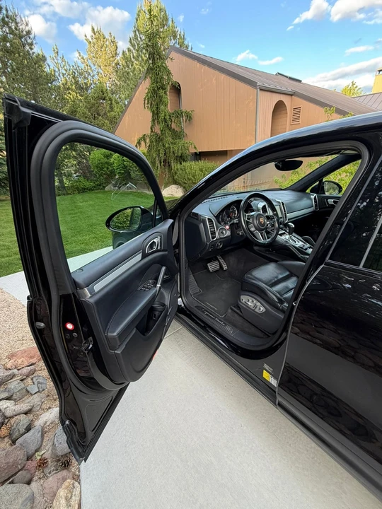 2015 Porsche 958 Cayenne Turbo - Image 11 of 25