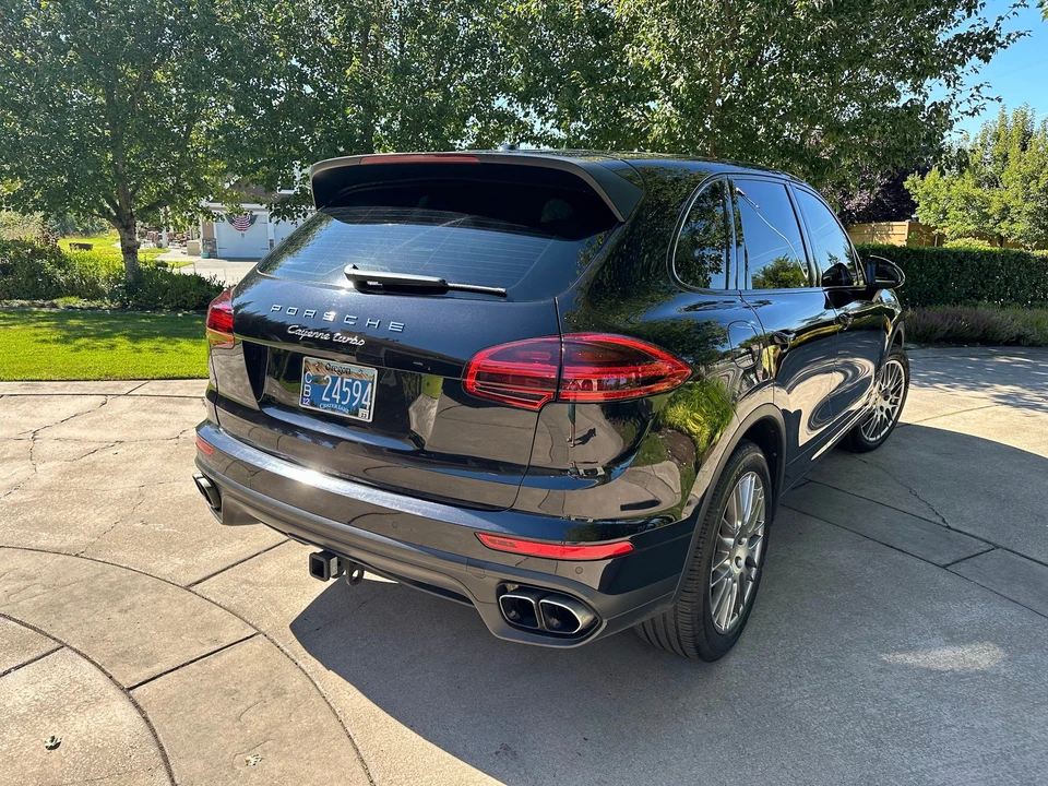 2015 Porsche 958 Cayenne Turbo - Image 3 of 9