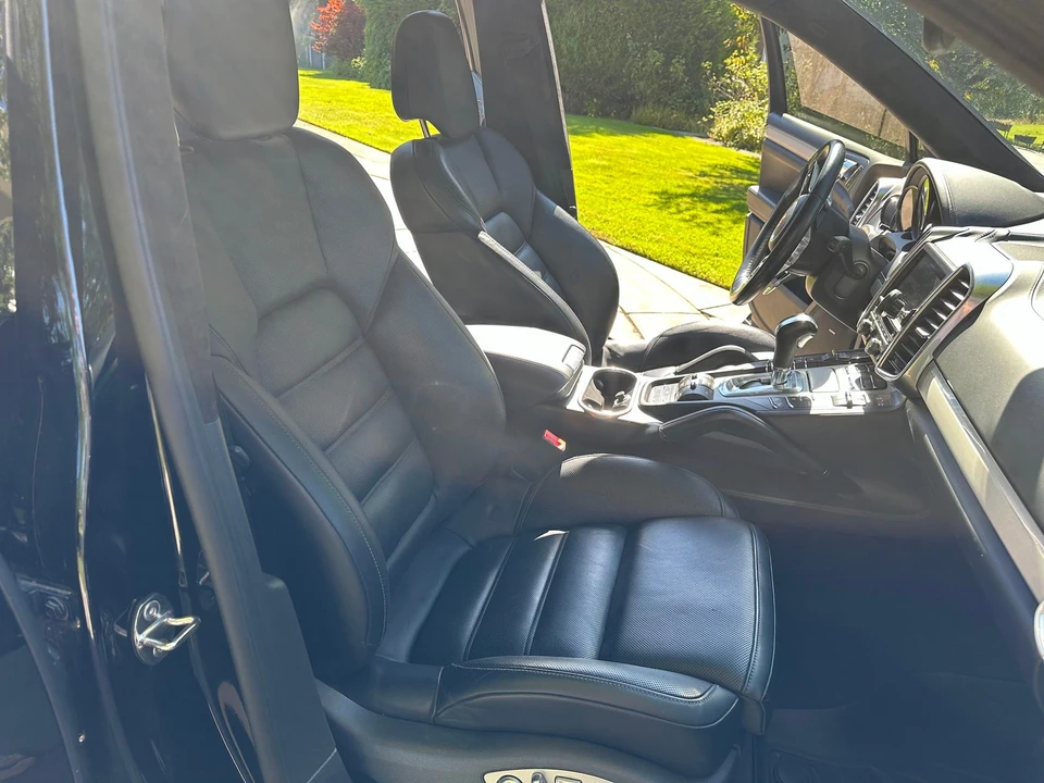 2015 Porsche 958 Cayenne Turbo - Image 8 of 9